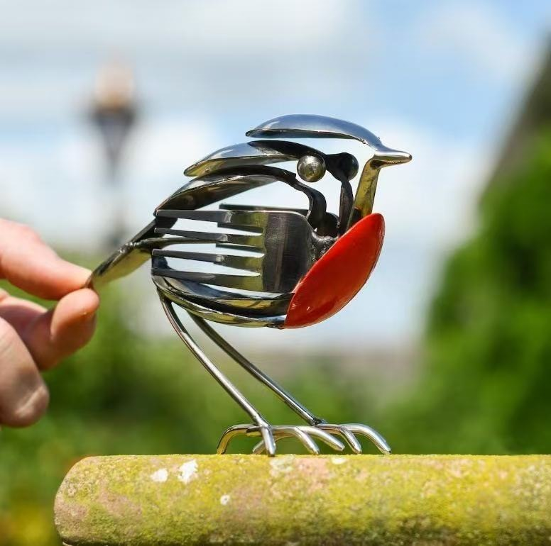 Rustic Metal Robin Garden Ornament